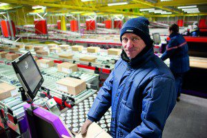 Voor een ergonomische werkwijze zijn de pakstations op basis van de nieuwste wetenschappelijke inzichten geoptimaliseerd