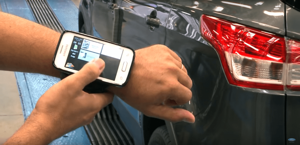 VIDEO – Ford zet smartphone-app in bij productie featured image