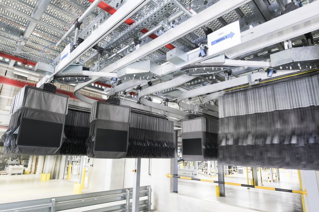 De 2 voordelen van Dematic’s vernieuwde pocket sorter featured image