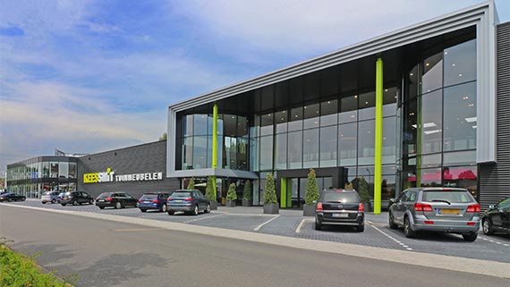 Kees Smit Tuinmeubelen showroom Almelo.