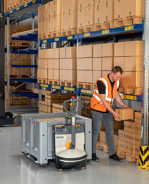 crown pallettruck