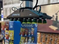 Universal Robots, Robotiq en Siemens lanceren palletiseerrobot vol AI en digital twin