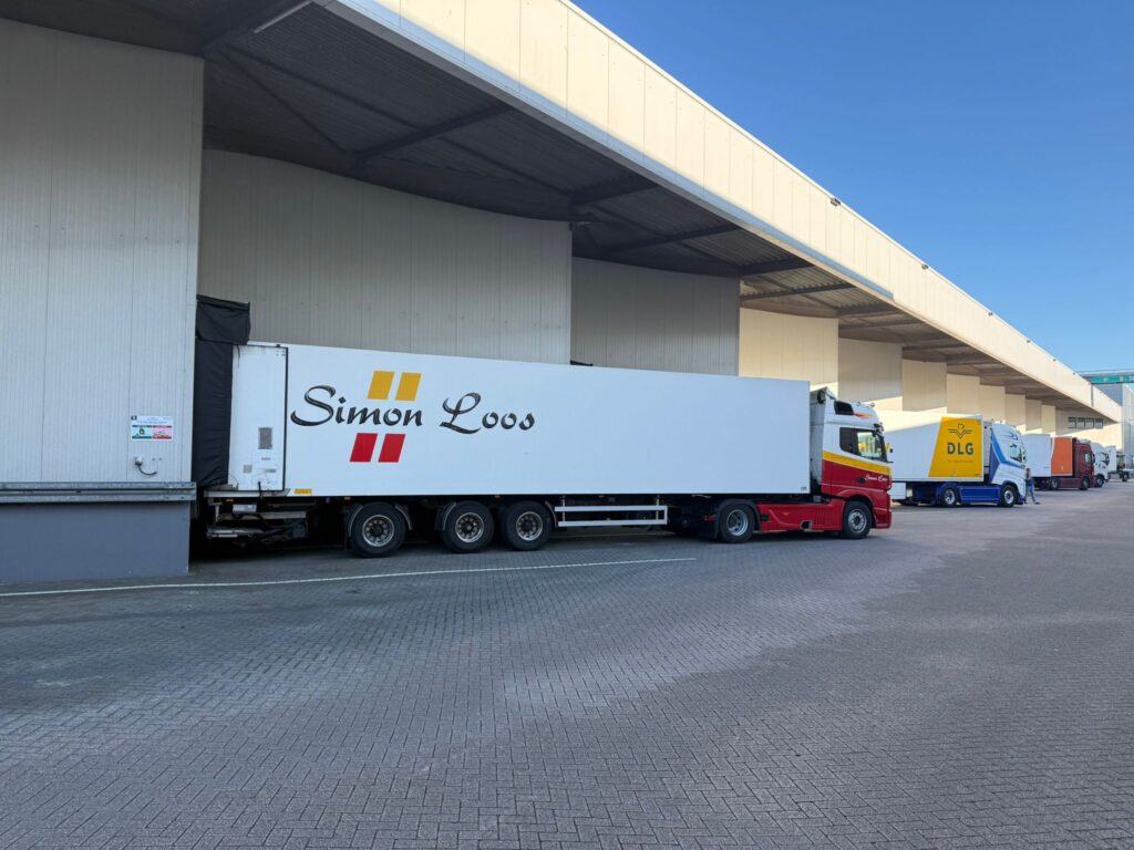 Plus centraliseert diepvrieslogistiek via Americold; Simon Loos rijdt vanuit Barneveld featured image